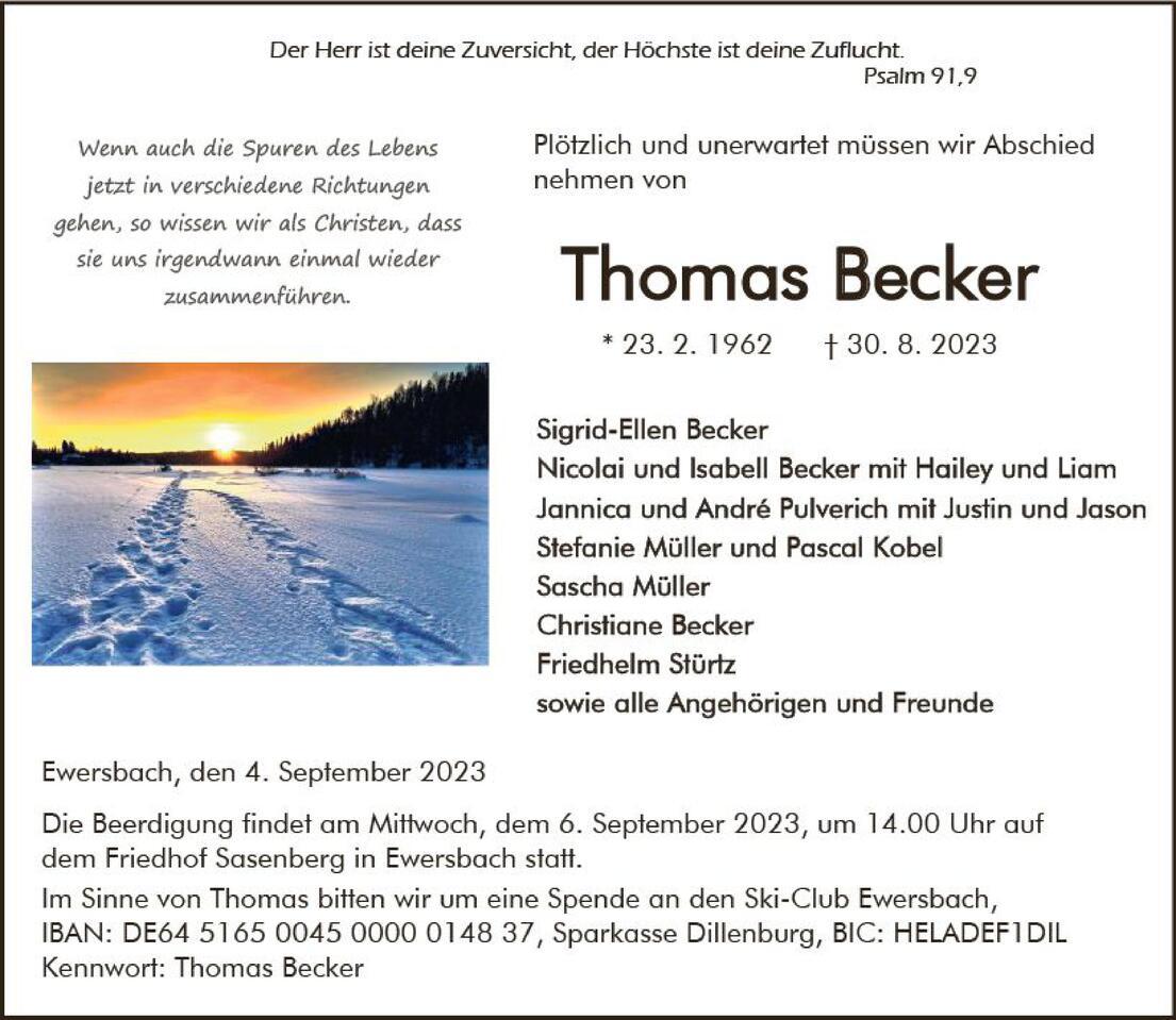 Traumpfad im Schnee mit Sonnenuntergang und Fu&szlig;abdr&uuml;cken, umgeben von winterlicher Landschaft.