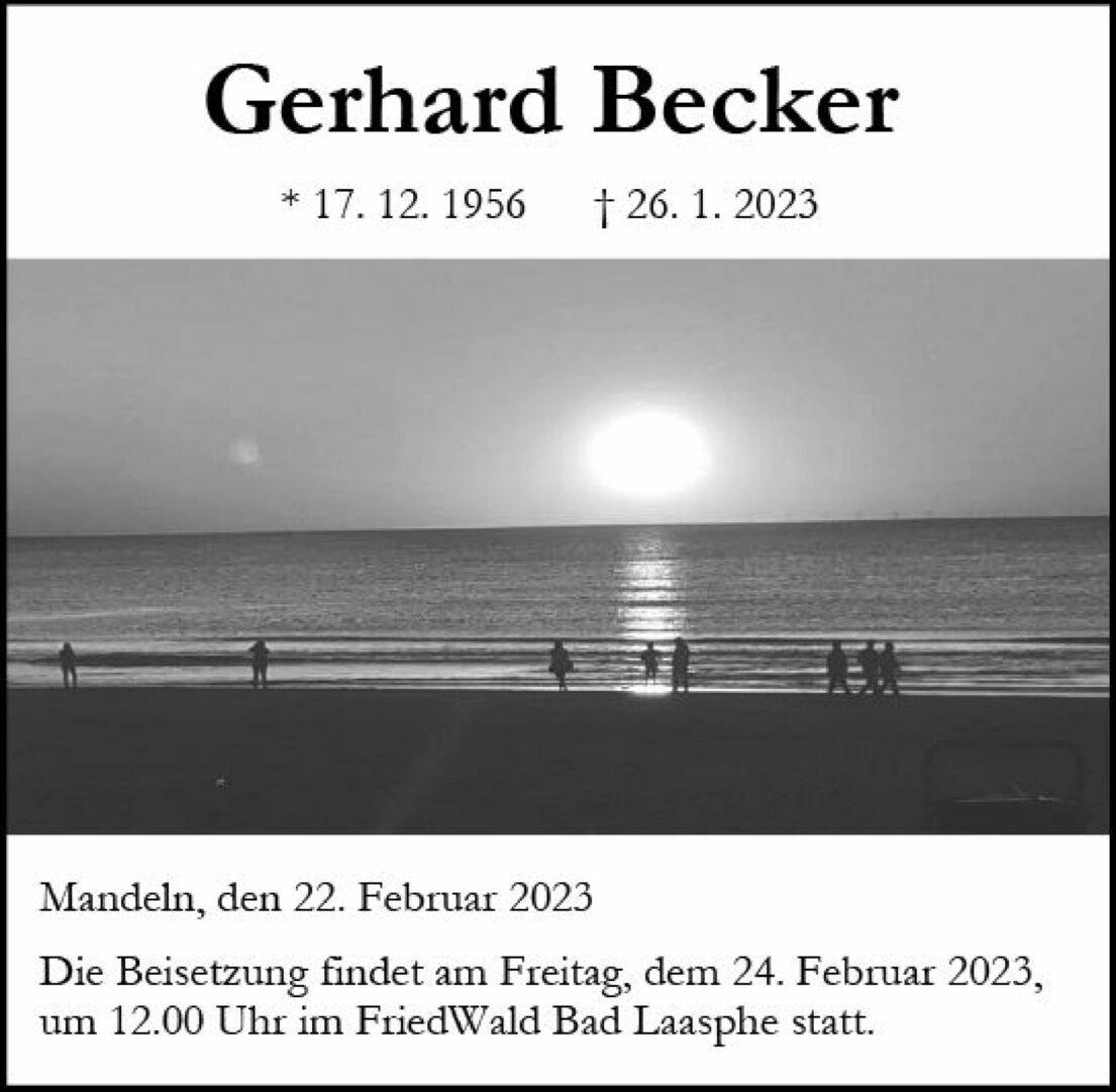 Schwarz-Weiß-Foto von Silhouetten am Strand bei Sonnenuntergang, mit Textinformationen zu Gerhard Becker.